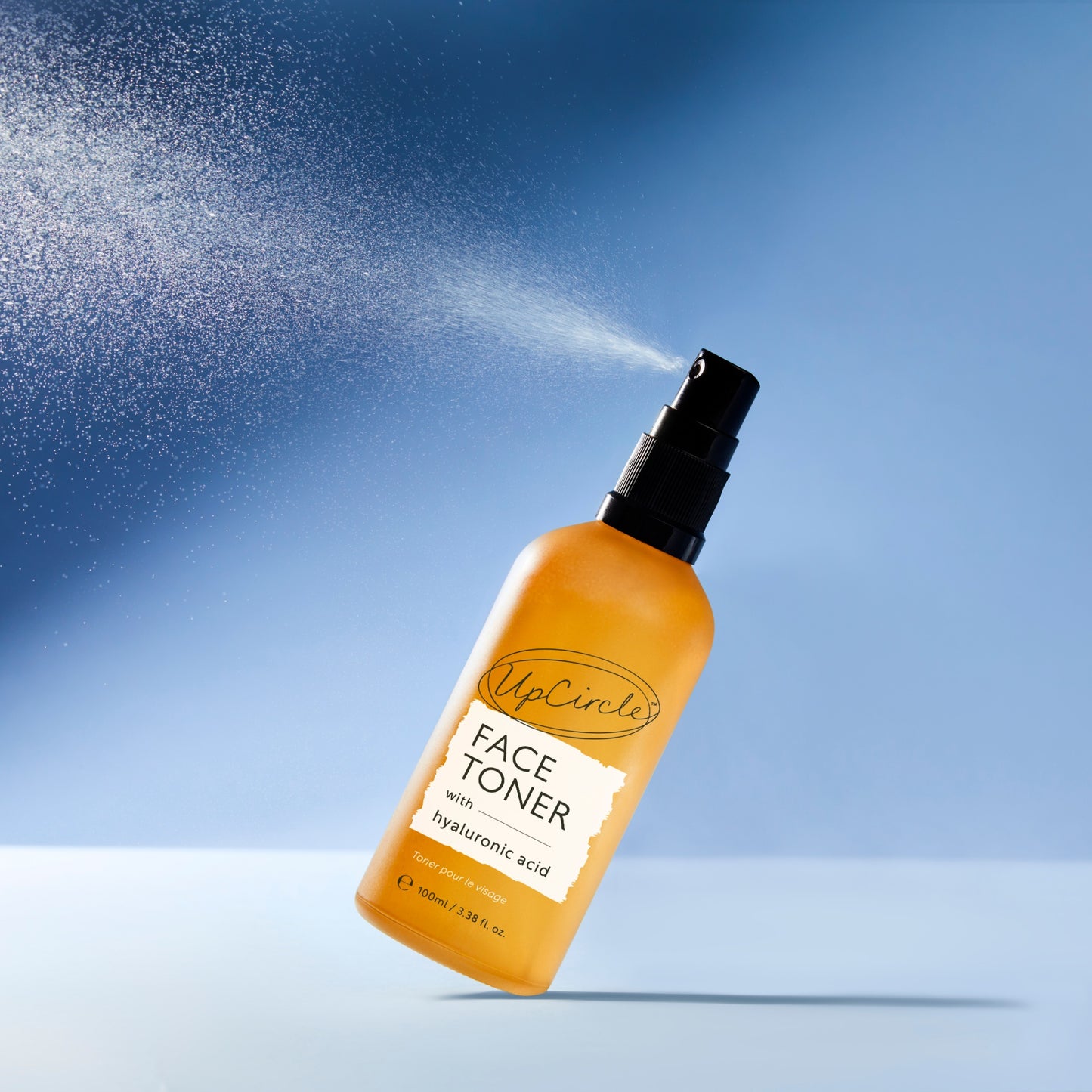 Toner hidratant cu Acid Hialuronic & Mușețel – UpCircle (30ml)