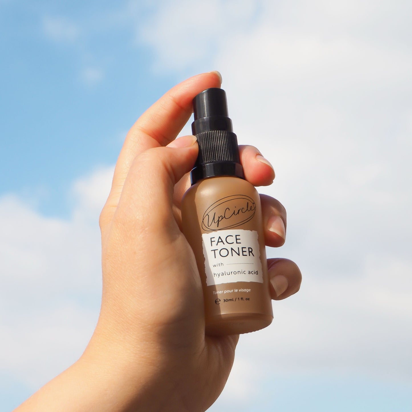 Toner hidratant cu Acid Hialuronic & Mușețel – UpCircle (30ml)